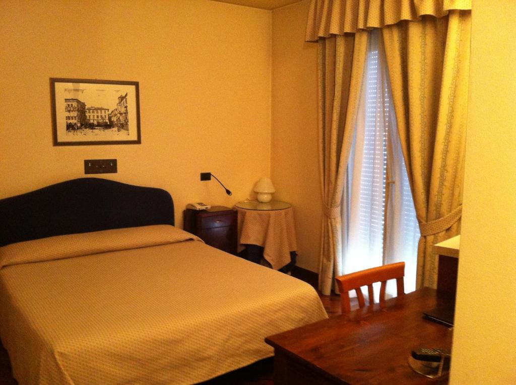 Hotel Il Cigno Perugia Ruang foto
