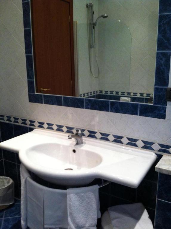 Hotel Il Cigno Perugia Ruang foto