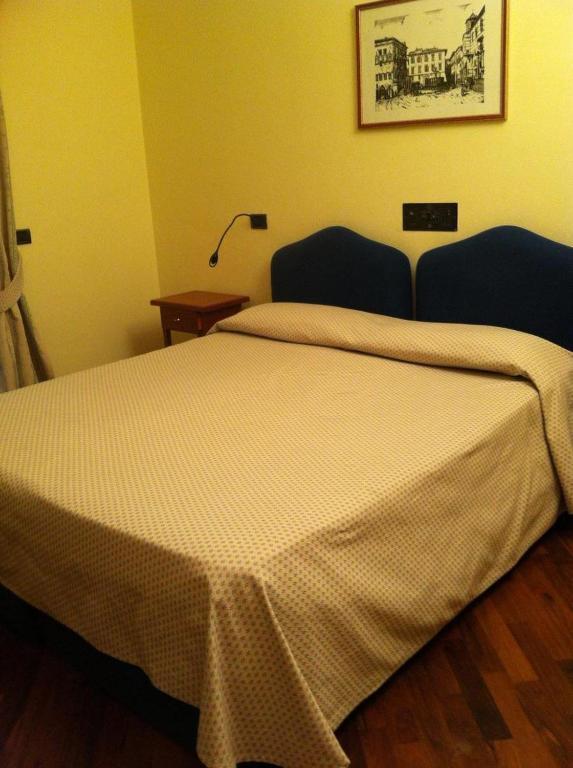 Hotel Il Cigno Perugia Bagian luar foto